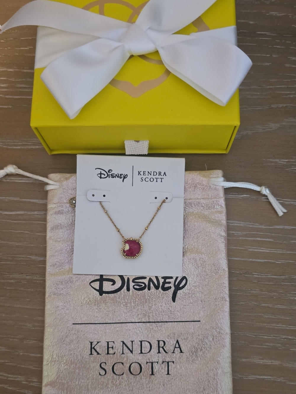 Rare Find Disney x Kendra Scott Snow white bitten apple necklace Nwt